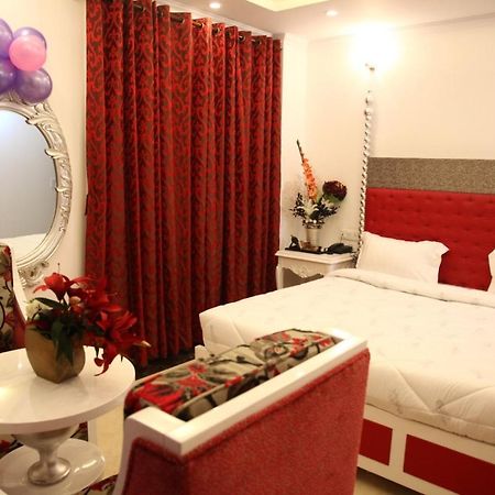 Hotel Dev Residency Vrindavan Ngoại thất bức ảnh